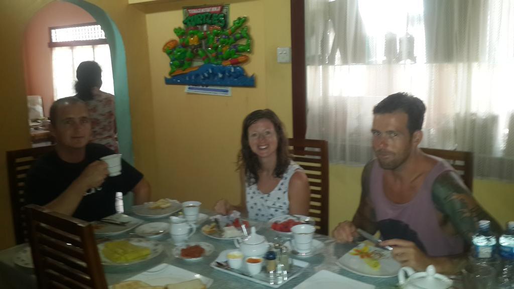 Heaven Star Rest Bed and Breakfast Mirissa Buitenkant foto