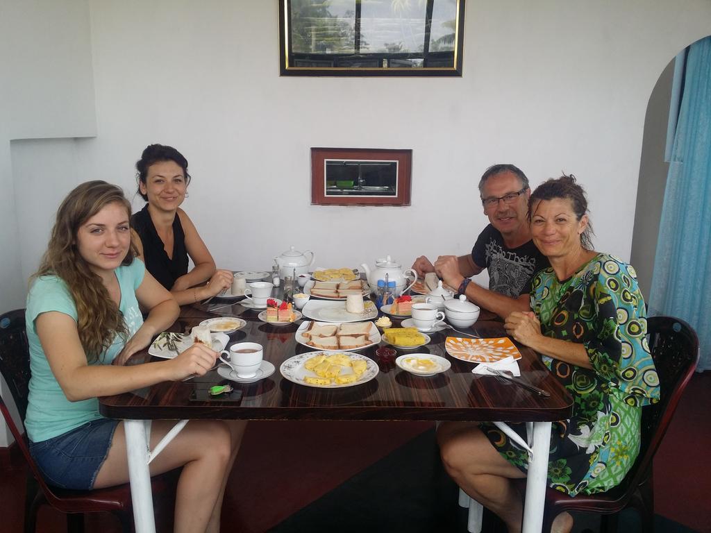 Heaven Star Rest Bed and Breakfast Mirissa Buitenkant foto