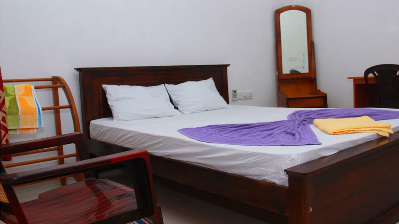 Heaven Star Rest Bed and Breakfast Mirissa Buitenkant foto