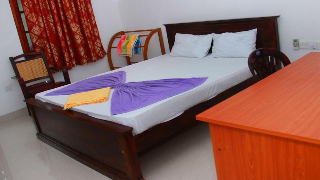 Heaven Star Rest Bed and Breakfast Mirissa Buitenkant foto